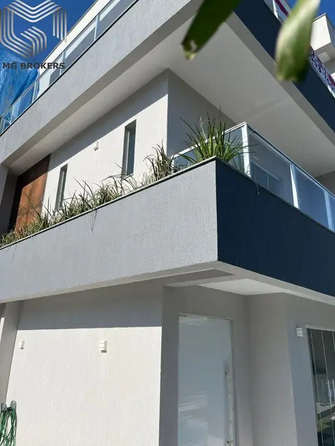 Foto 2 de Casa de Condomínio com 4 quartos à venda e para alugar, 220m2 em Vargem Pequena, Rio De Janeiro - RJ