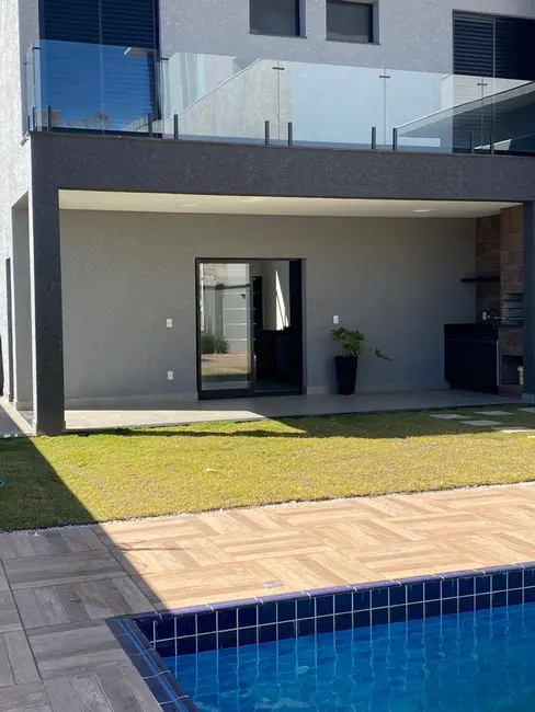 Foto 1 de Casa com 3 quartos à venda, 300m2 em Braganca Paulista - SP