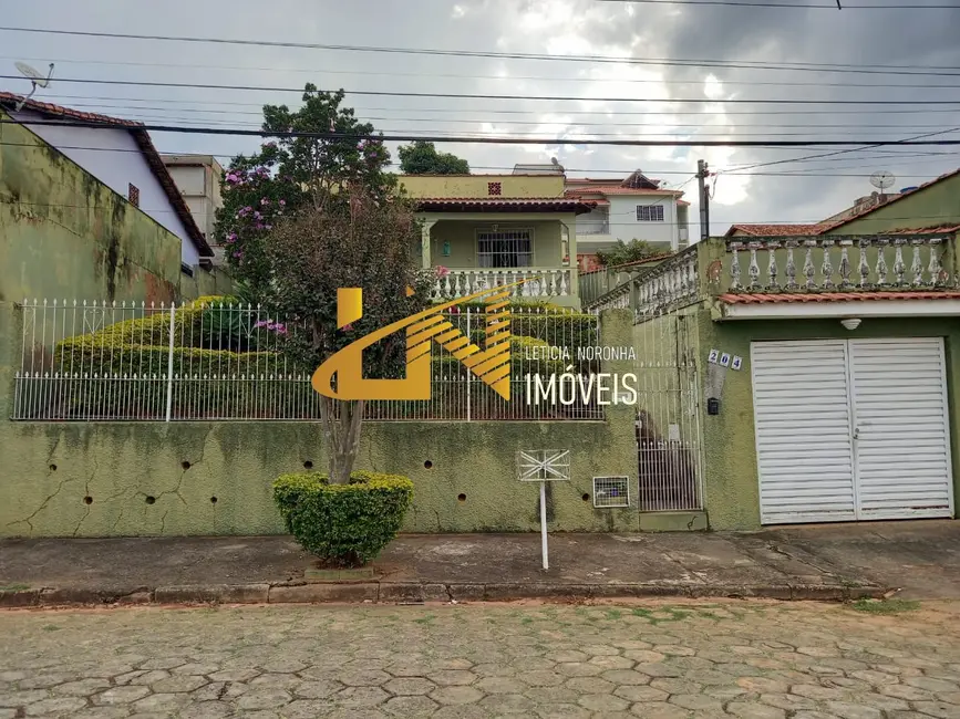 Foto 1 de Casa com 3 quartos à venda, 147m2 em Sao Lourenco - MG
