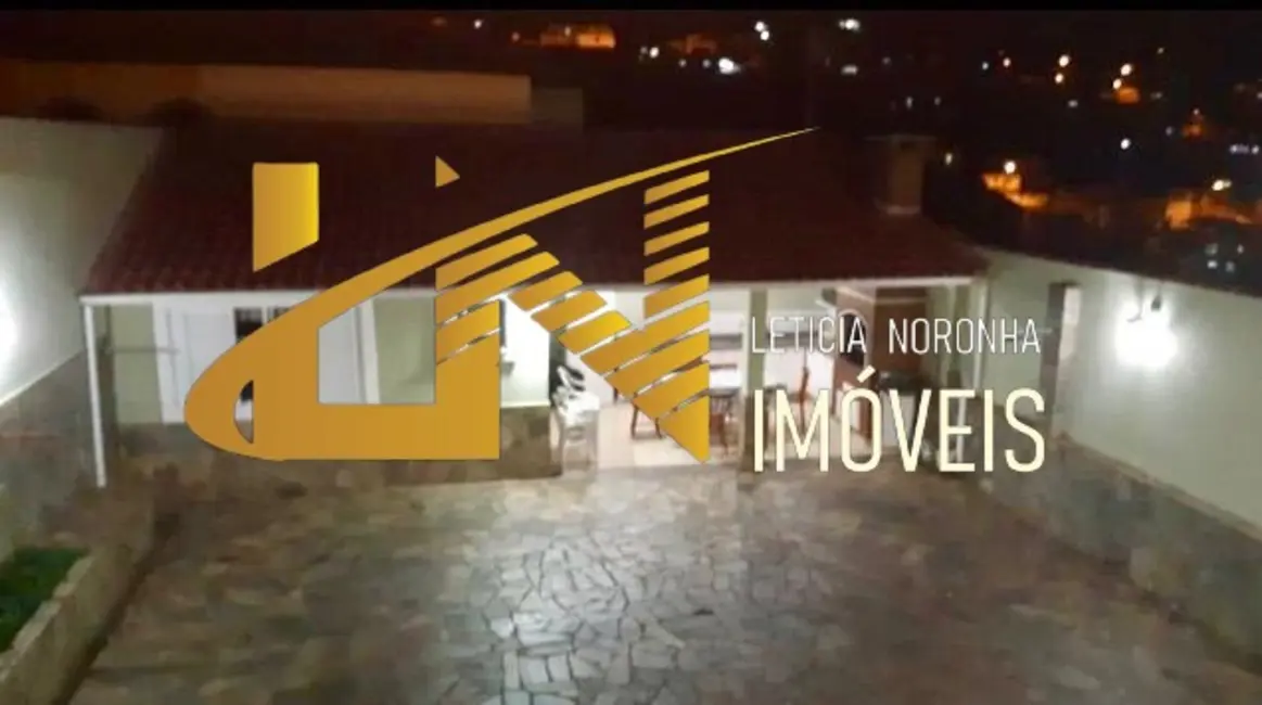 Foto 4 de Casa com 4 quartos à venda, 252m2 em Sao Lourenco - MG