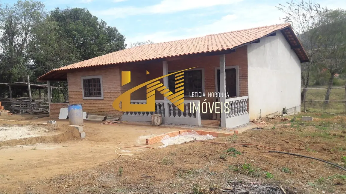 Foto 1 de Sítio / Rancho com 1 quarto à venda em Dom Vicoso - MG