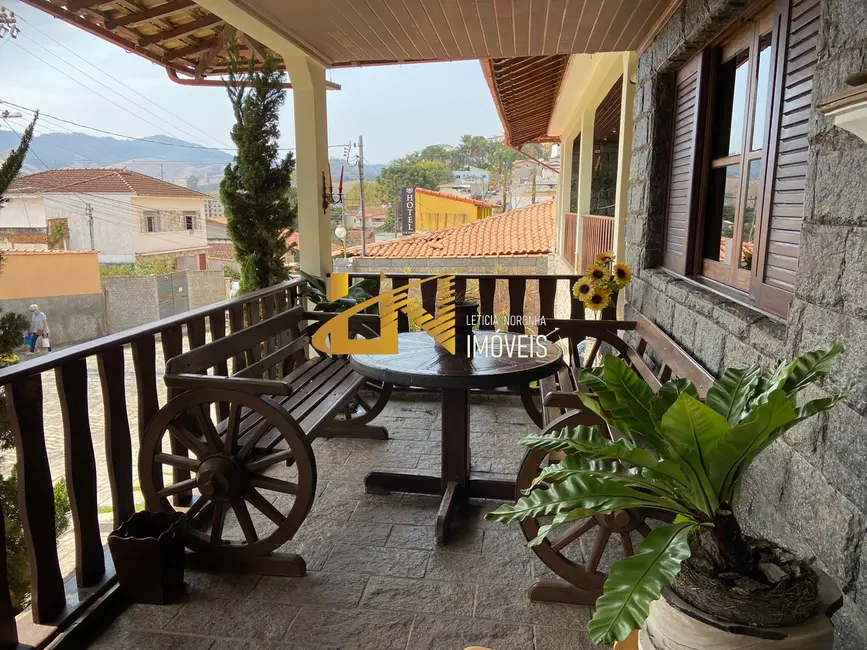 Foto 4 de Casa com 7 quartos à venda, 534m2 em Sao Lourenco - MG