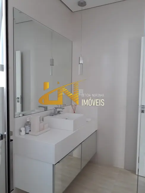 Casa com 4 quartos à venda, 250m2 em Sao Lourenco - MG - imagem 9 Foto 9 de Casa com 4 quartos à venda, 250m2 em Sao Lourenco - MG