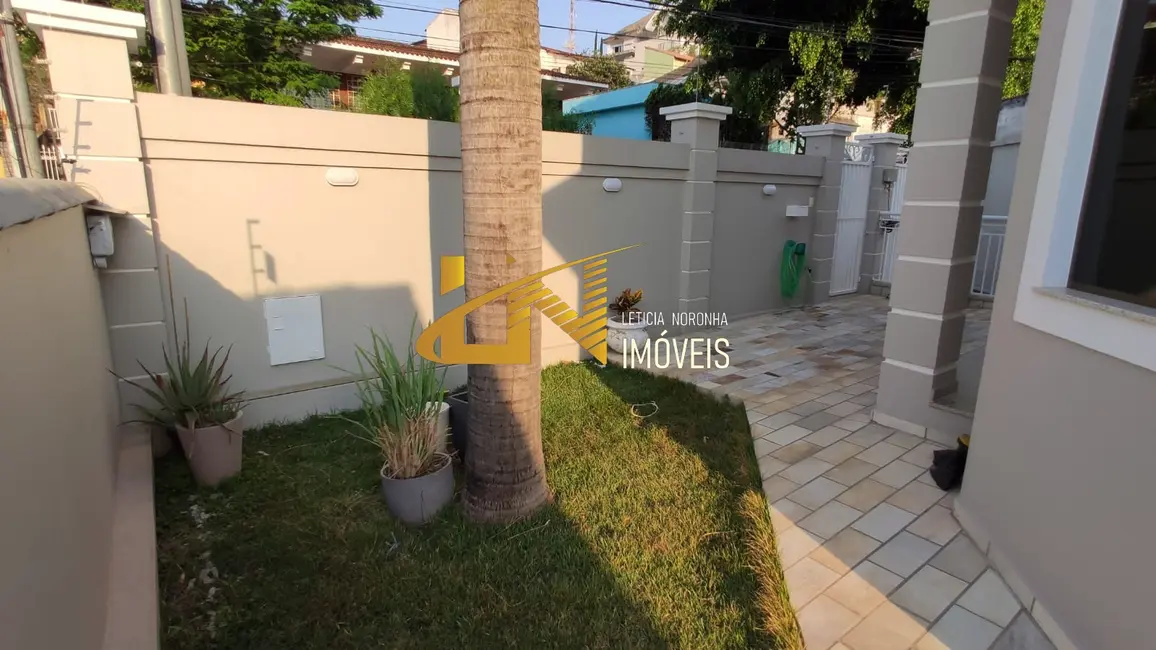 Foto 3 de Casa com 3 quartos à venda, 250m2 em Sao Lourenco - MG