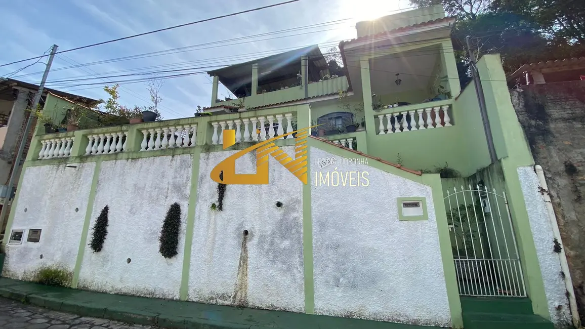 Casa com 2 quartos à venda, 109m2 em Sao Lourenco - MG - imagem 1 Foto 1 de Casa com 2 quartos à venda, 109m2 em Sao Lourenco - MG