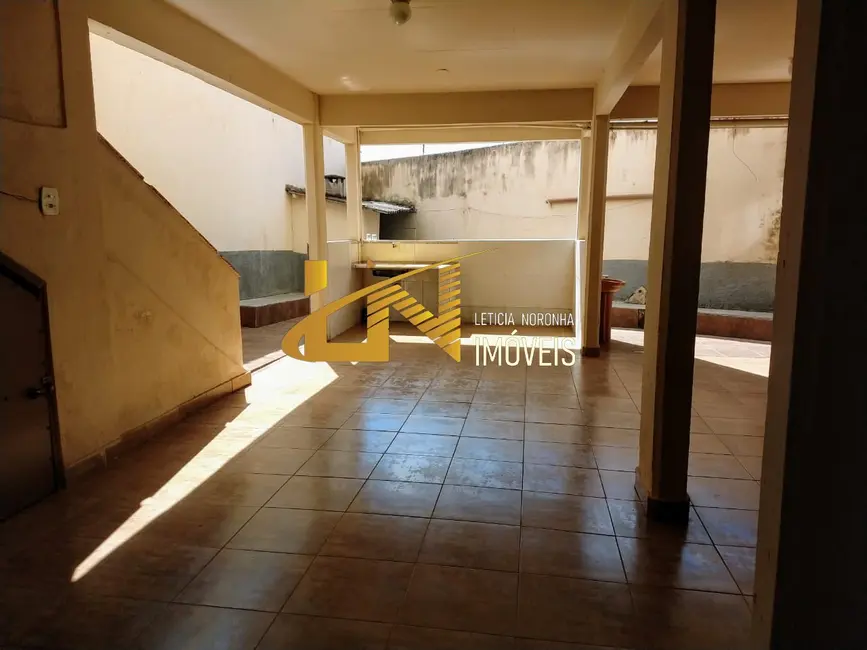 Apartamento com 1 quarto à venda, 100m2 em Centro, Sao Lourenco - MG - imagem 4 Foto 4 de Apartamento com 1 quarto à venda, 100m2 em Centro, Sao Lourenco - MG