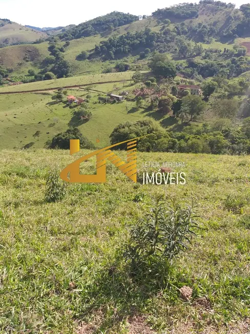 Foto 6 de Sítio / Rancho com 3 quartos à venda, 200m2 em Baependi - MG