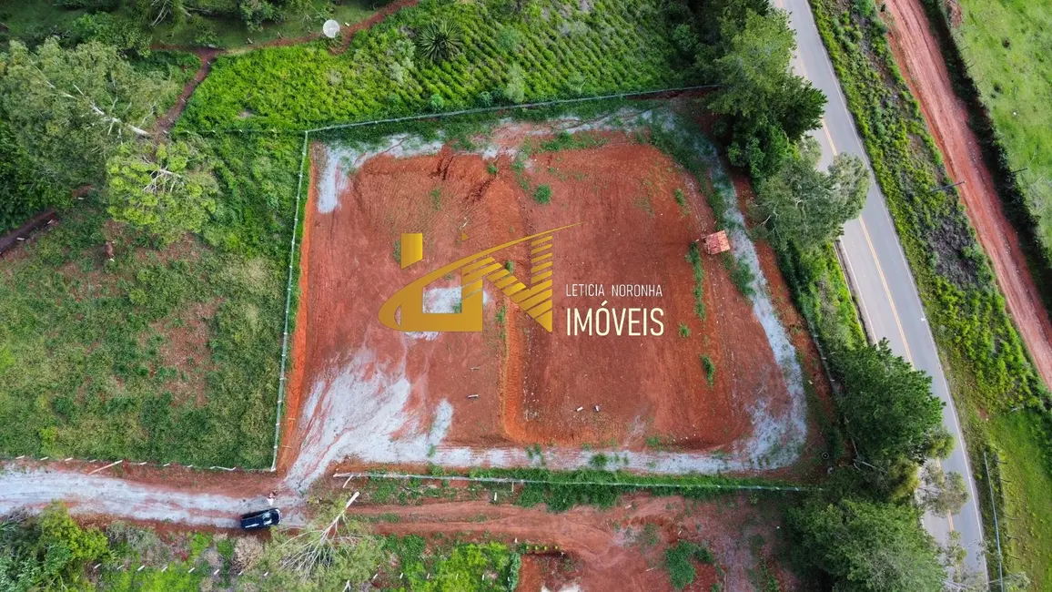 Foto 2 de Terreno / Lote à venda, 2250m2 em Carmo De Minas - MG