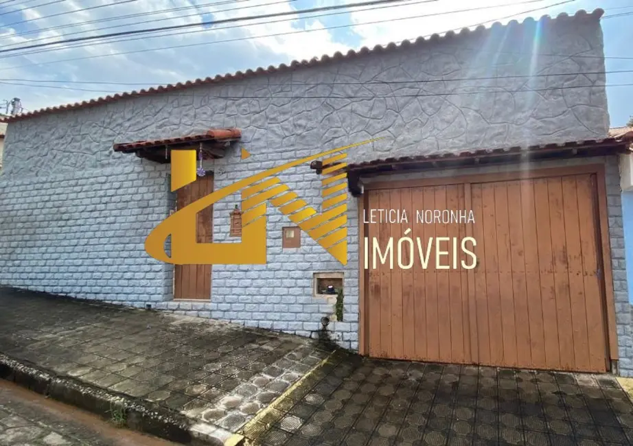 Foto 1 de Casa com 3 quartos à venda, 231m2 em Sao Lourenco - MG
