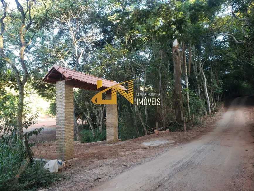 Foto 2 de Terreno / Lote à venda, 2000m2 em Dom Vicoso - MG