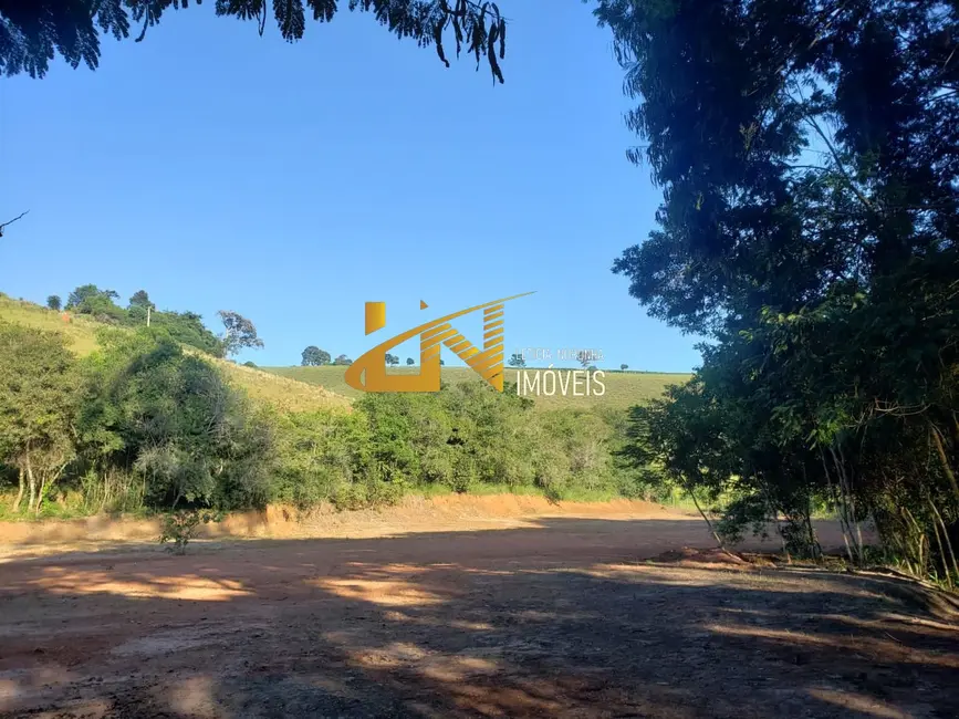 Foto 3 de Terreno / Lote à venda, 2000m2 em Dom Vicoso - MG