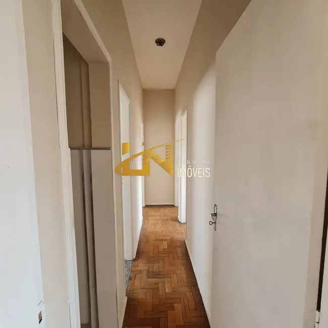 Apartamento com 3 quartos para alugar, 115m2 em Centro, Sao Lourenco - MG - imagem 4 Foto 4 de Apartamento com 3 quartos para alugar, 115m2 em Centro, Sao Lourenco - MG