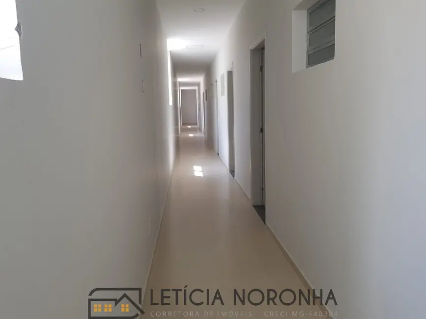 Sala Comercial para alugar, 316m2 em Centro, Sao Lourenco - MG - imagem 8 Foto 8 de Sala Comercial para alugar, 316m2 em Centro, Sao Lourenco - MG