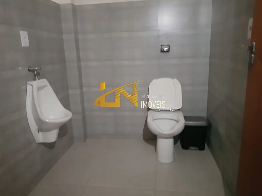 Sala Comercial para alugar, 316m2 em Centro, Sao Lourenco - MG - imagem 5 Foto 5 de Sala Comercial para alugar, 316m2 em Centro, Sao Lourenco - MG