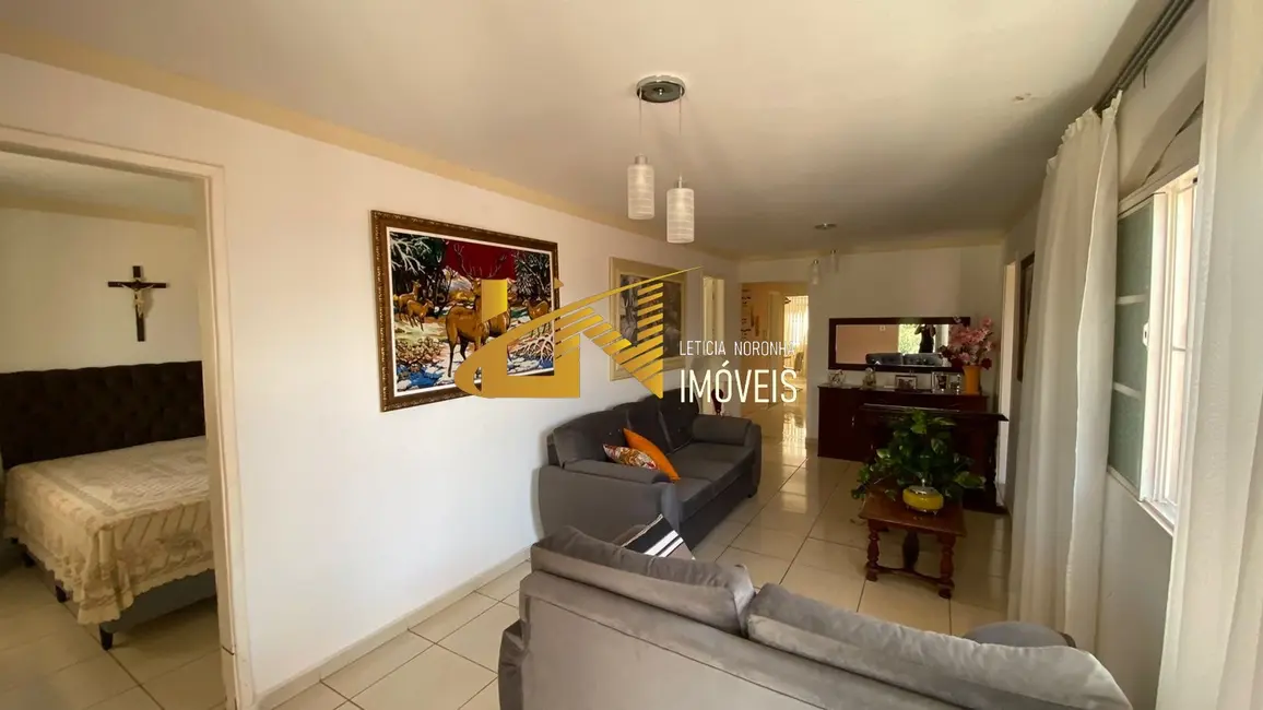 Casa com 3 quartos à venda, 154m2 em Centro, Sao Lourenco - MG - imagem 5 Foto 5 de Casa com 3 quartos à venda, 154m2 em Centro, Sao Lourenco - MG