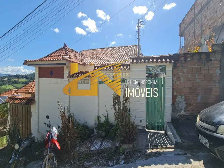 Foto 1 de Casa com 4 quartos à venda, 200m2 em Sao Lourenco - MG