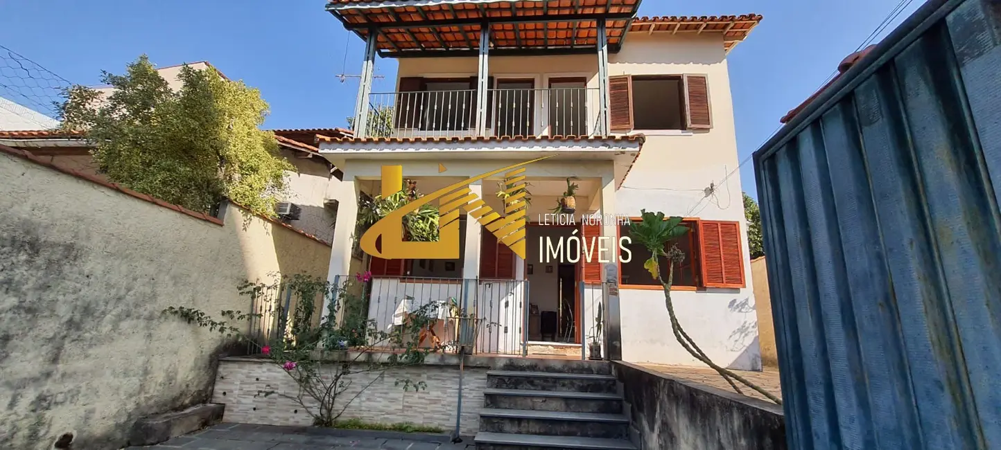 Foto 2 de Casa com 3 quartos à venda, 137m2 em Sao Lourenco - MG