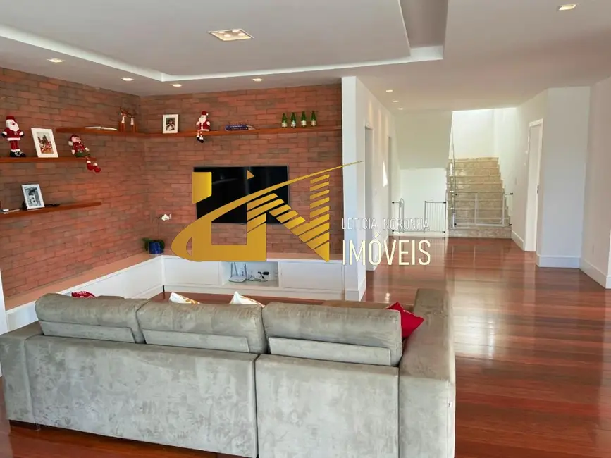 Casa de Condomínio com 4 quartos à venda, 430m2 em Sao Lourenco - MG - imagem 5 Foto 5 de Casa de Condomínio com 4 quartos à venda, 430m2 em Sao Lourenco - MG