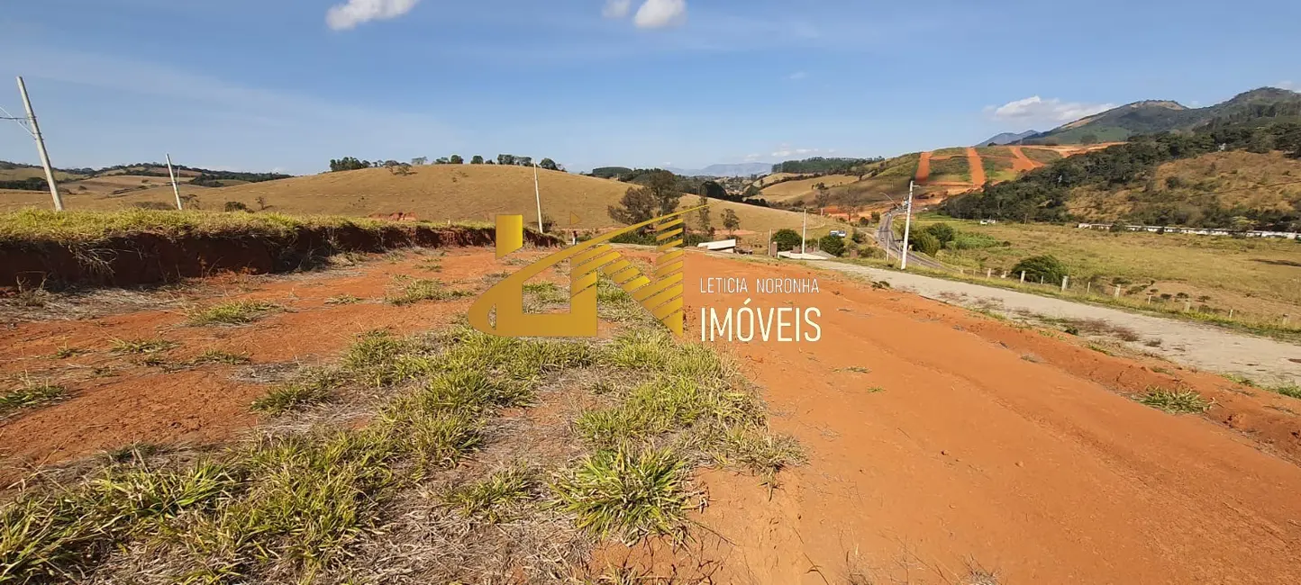 Foto 1 de Terreno / Lote à venda, 335m2 em Sao Lourenco - MG