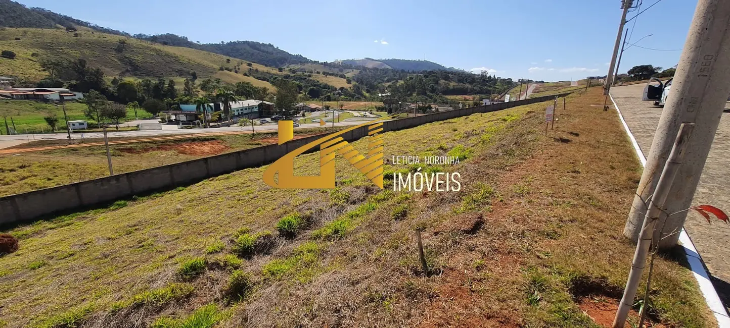 Foto 1 de Terreno / Lote à venda, 358m2 em Sao Lourenco - MG