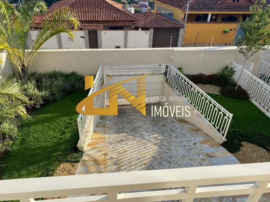 Foto 3 de Casa com 4 quartos à venda, 313m2 em Sao Lourenco - MG