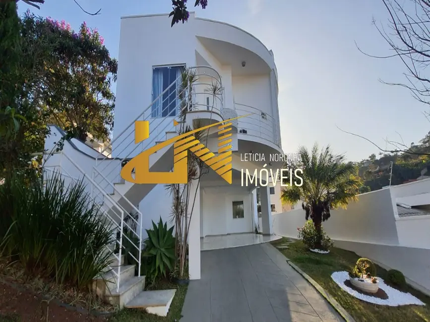 Casa de Condomínio com 4 quartos à venda, 336m2 em Sao Lourenco - MG - imagem 3 Foto 3 de Casa de Condomínio com 4 quartos à venda, 336m2 em Sao Lourenco - MG