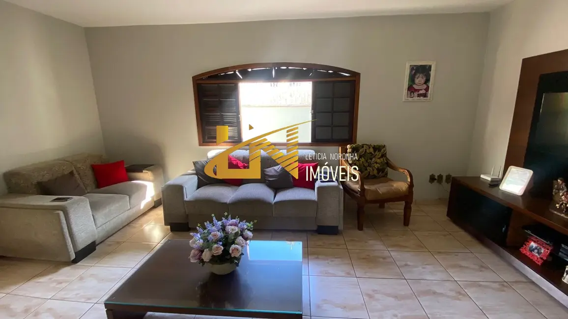 Casa com 3 quartos à venda, 372m2 em Sao Lourenco - MG - imagem 5 Foto 5 de Casa com 3 quartos à venda, 372m2 em Sao Lourenco - MG