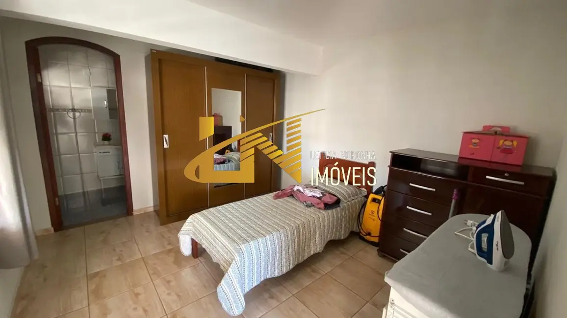 Casa com 3 quartos à venda, 372m2 em Sao Lourenco - MG - imagem 8 Foto 8 de Casa com 3 quartos à venda, 372m2 em Sao Lourenco - MG