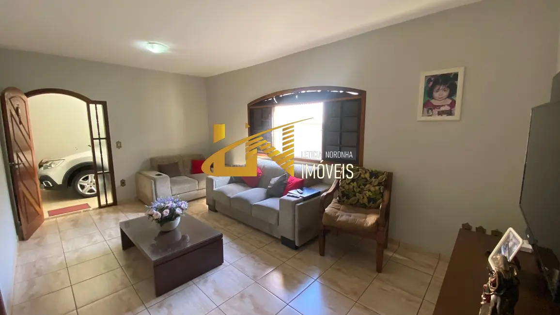 Casa com 3 quartos à venda, 372m2 em Sao Lourenco - MG - imagem 4 Foto 4 de Casa com 3 quartos à venda, 372m2 em Sao Lourenco - MG