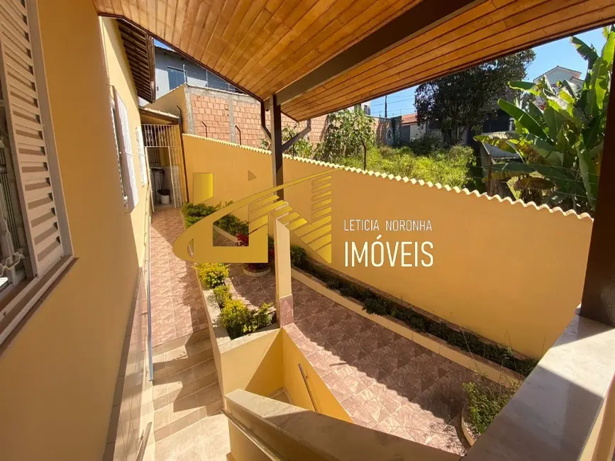 Foto 4 de Casa com 4 quartos à venda, 185m2 em Sao Lourenco - MG