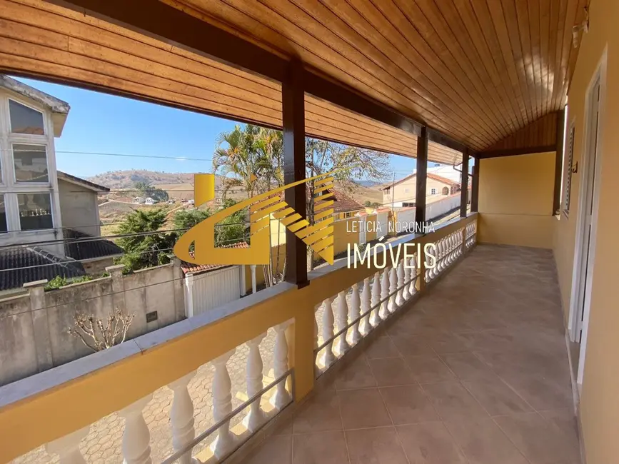 Foto 6 de Casa com 4 quartos à venda, 185m2 em Sao Lourenco - MG