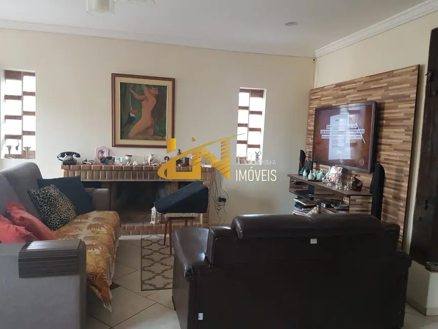 Casa com 4 quartos à venda, 169m2 em Sao Lourenco - MG - imagem 7 Foto 7 de Casa com 4 quartos à venda, 169m2 em Sao Lourenco - MG