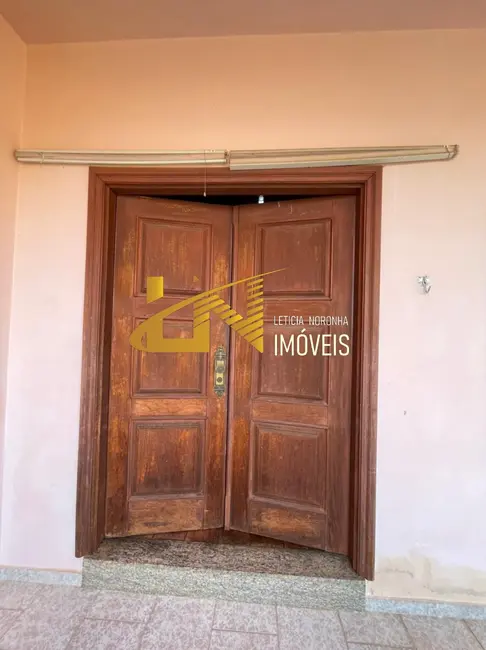 Foto 2 de Casa com 5 quartos à venda, 475m2 em Sao Lourenco - MG