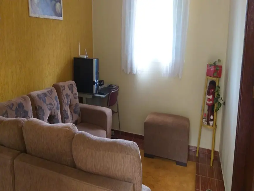 Foto 5 de Casa com 4 quartos à venda, 150m2 em Sao Lourenco - MG