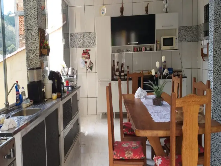 Foto 7 de Casa com 4 quartos à venda, 150m2 em Sao Lourenco - MG