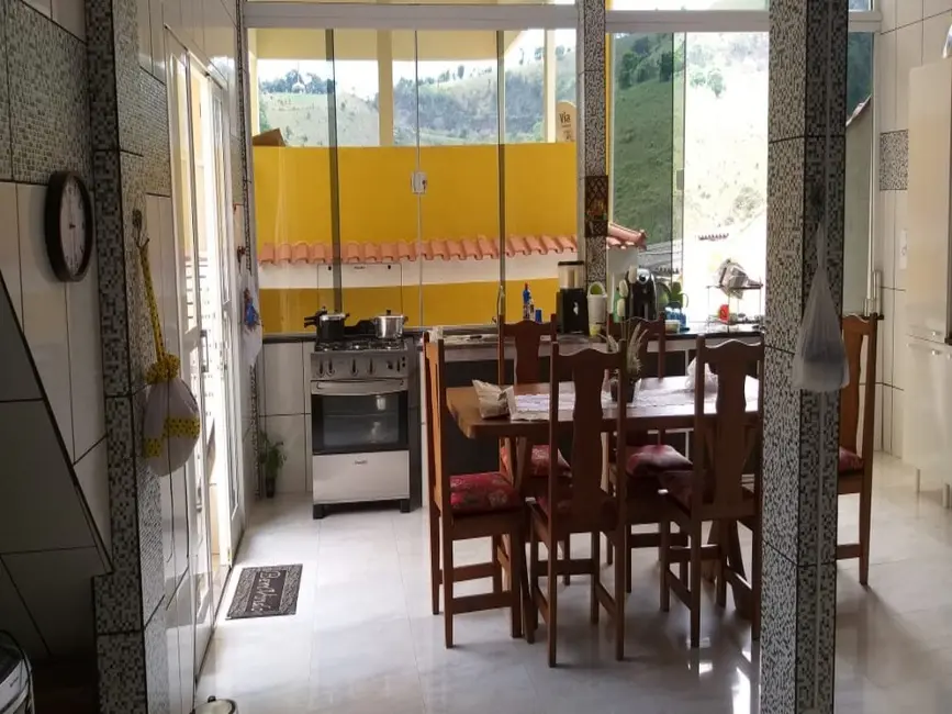 Foto 6 de Casa com 4 quartos à venda, 150m2 em Sao Lourenco - MG