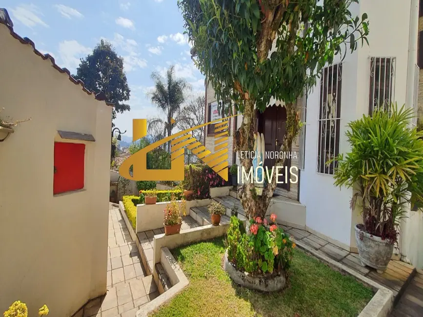 Casa com 3 quartos à venda, 248m2 em Sao Lourenco - MG - imagem 6 Foto 6 de Casa com 3 quartos à venda, 248m2 em Sao Lourenco - MG