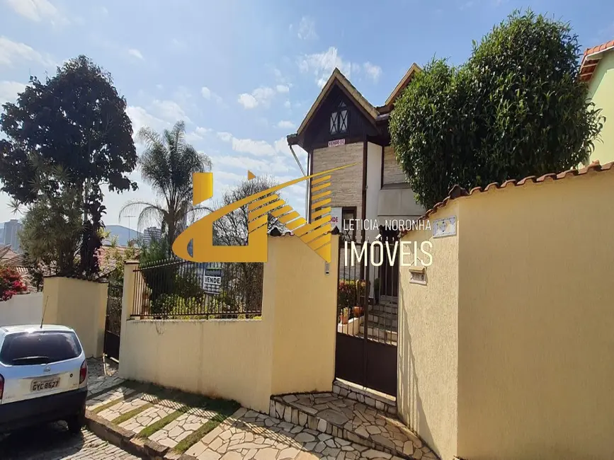 Foto 2 de Casa com 3 quartos à venda, 248m2 em Sao Lourenco - MG