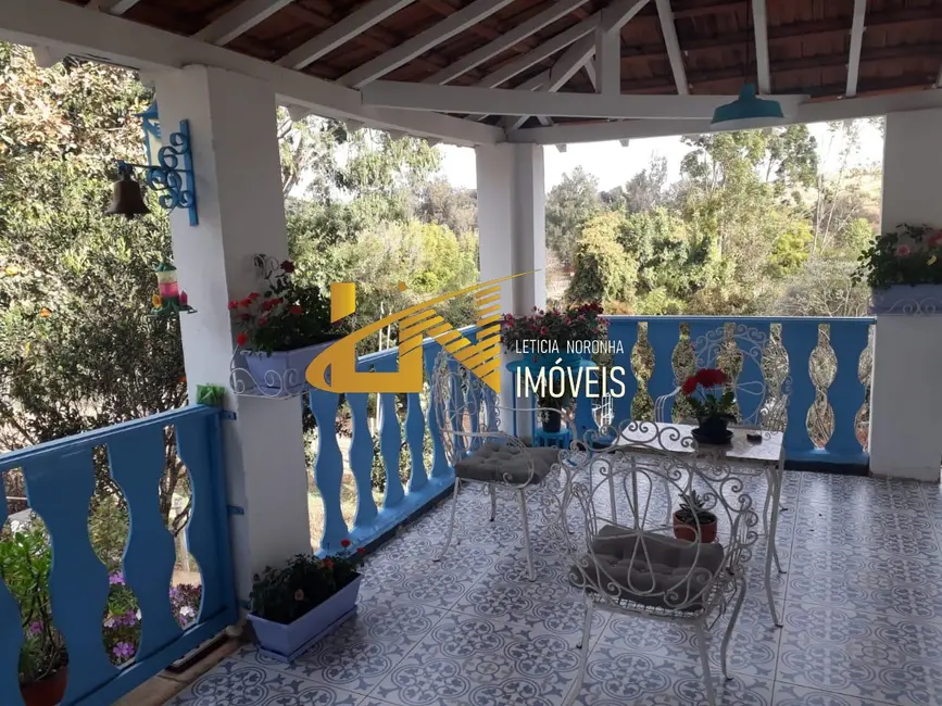 Foto 1 de Sítio / Rancho com 5 quartos à venda, 150m2 em Caxambu - MG