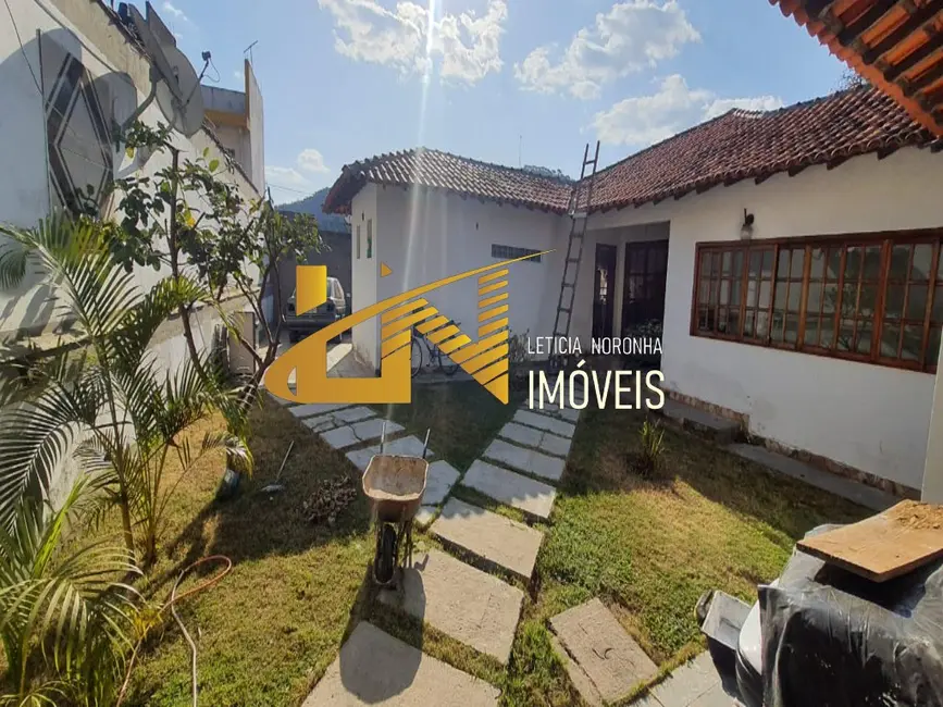Foto 3 de Casa com 3 quartos à venda, 294m2 em Sao Lourenco - MG