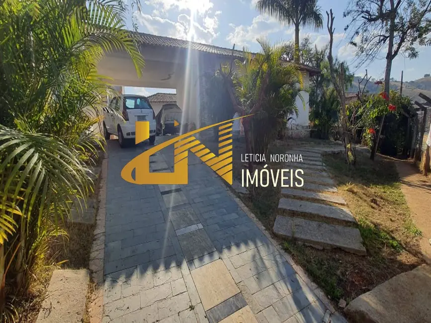 Foto 1 de Casa com 3 quartos à venda, 294m2 em Sao Lourenco - MG