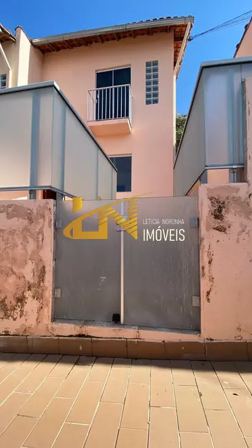 Foto 1 de Casa com 2 quartos à venda, 70m2 em Sao Lourenco - MG