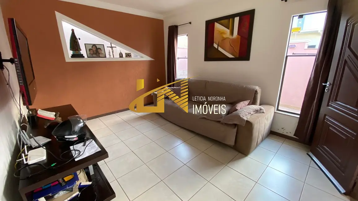 Foto 3 de Casa com 4 quartos à venda, 215m2 em Sao Lourenco - MG