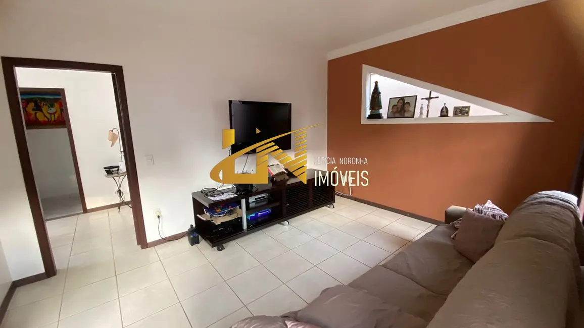 Foto 4 de Casa com 4 quartos à venda, 215m2 em Sao Lourenco - MG