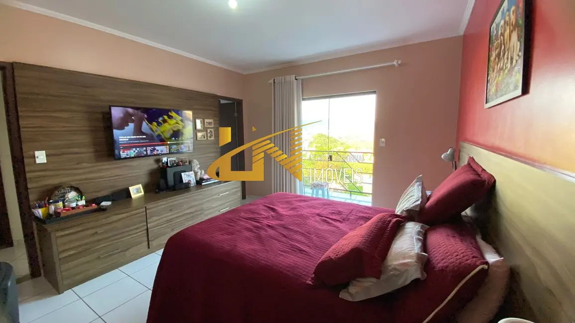 Foto 8 de Casa com 4 quartos à venda, 215m2 em Sao Lourenco - MG