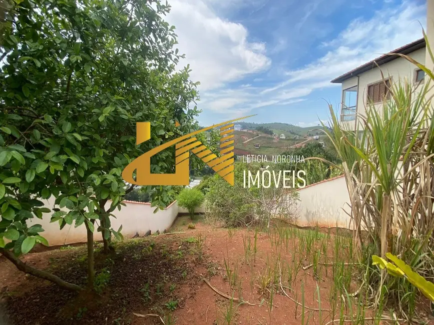 Foto 1 de Terreno / Lote à venda, 360m2 em Sao Lourenco - MG
