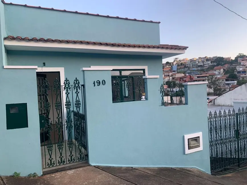 Casa com 3 quartos à venda, 140m2 em Sao Lourenco - MG - imagem 1 Foto 1 de Casa com 3 quartos à venda, 140m2 em Sao Lourenco - MG