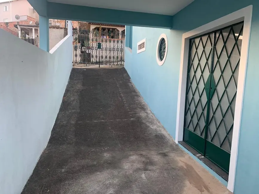 Casa com 3 quartos à venda, 140m2 em Sao Lourenco - MG - imagem 4 Foto 4 de Casa com 3 quartos à venda, 140m2 em Sao Lourenco - MG