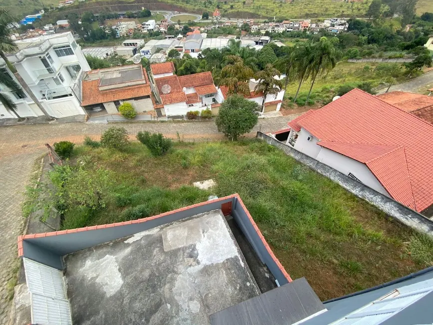 Foto 2 de Casa com 5 quartos à venda, 212m2 em Sao Lourenco - MG