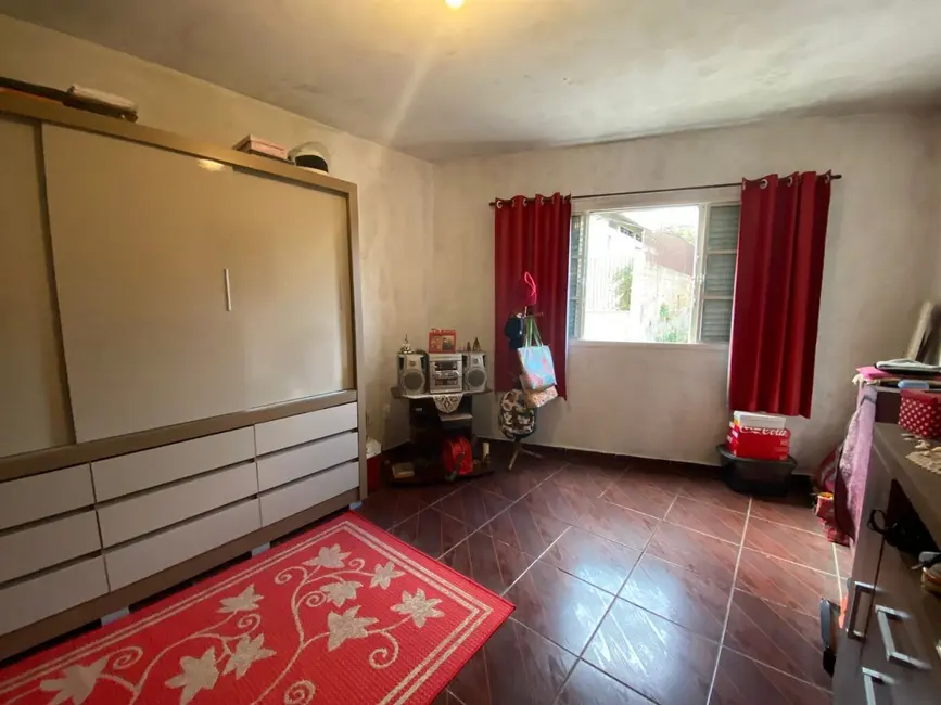 Foto 6 de Casa com 5 quartos à venda, 212m2 em Sao Lourenco - MG